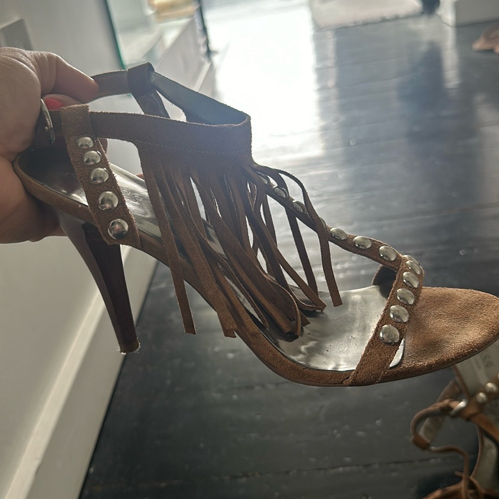Guess suede fringe heels